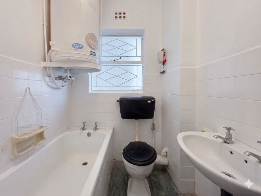 1 Bedroom Property for Sale in Gardens Western Cape